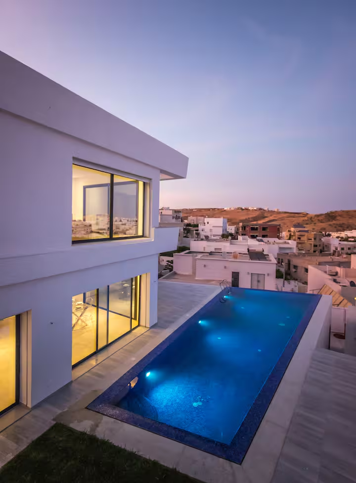 Villa with infinity pool in Sousse